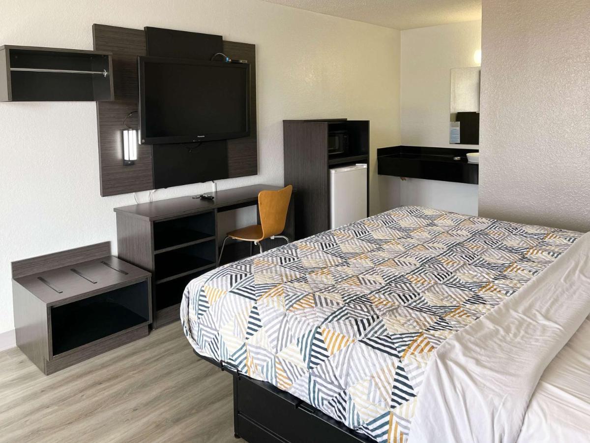 Motel 6 Baton Rouge Southeast Prairieville Exteriör bild