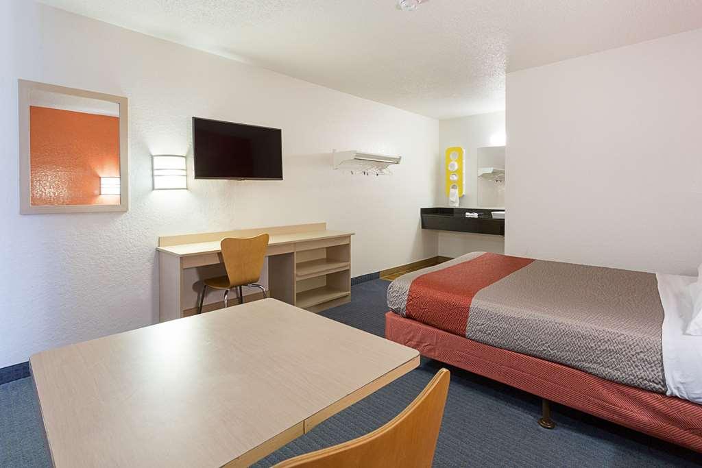 Motel 6 Baton Rouge Southeast Prairieville Rum bild