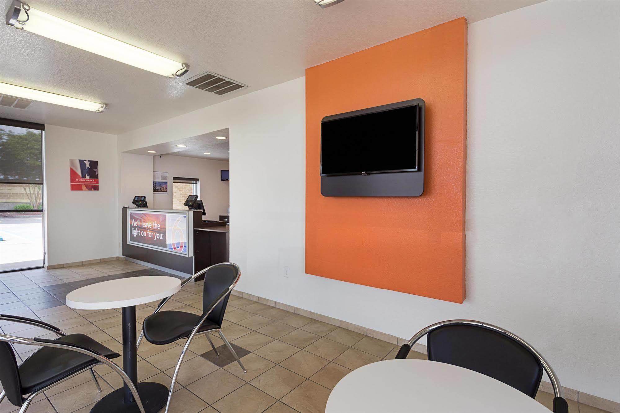 Motel 6 Baton Rouge Southeast Prairieville Exteriör bild