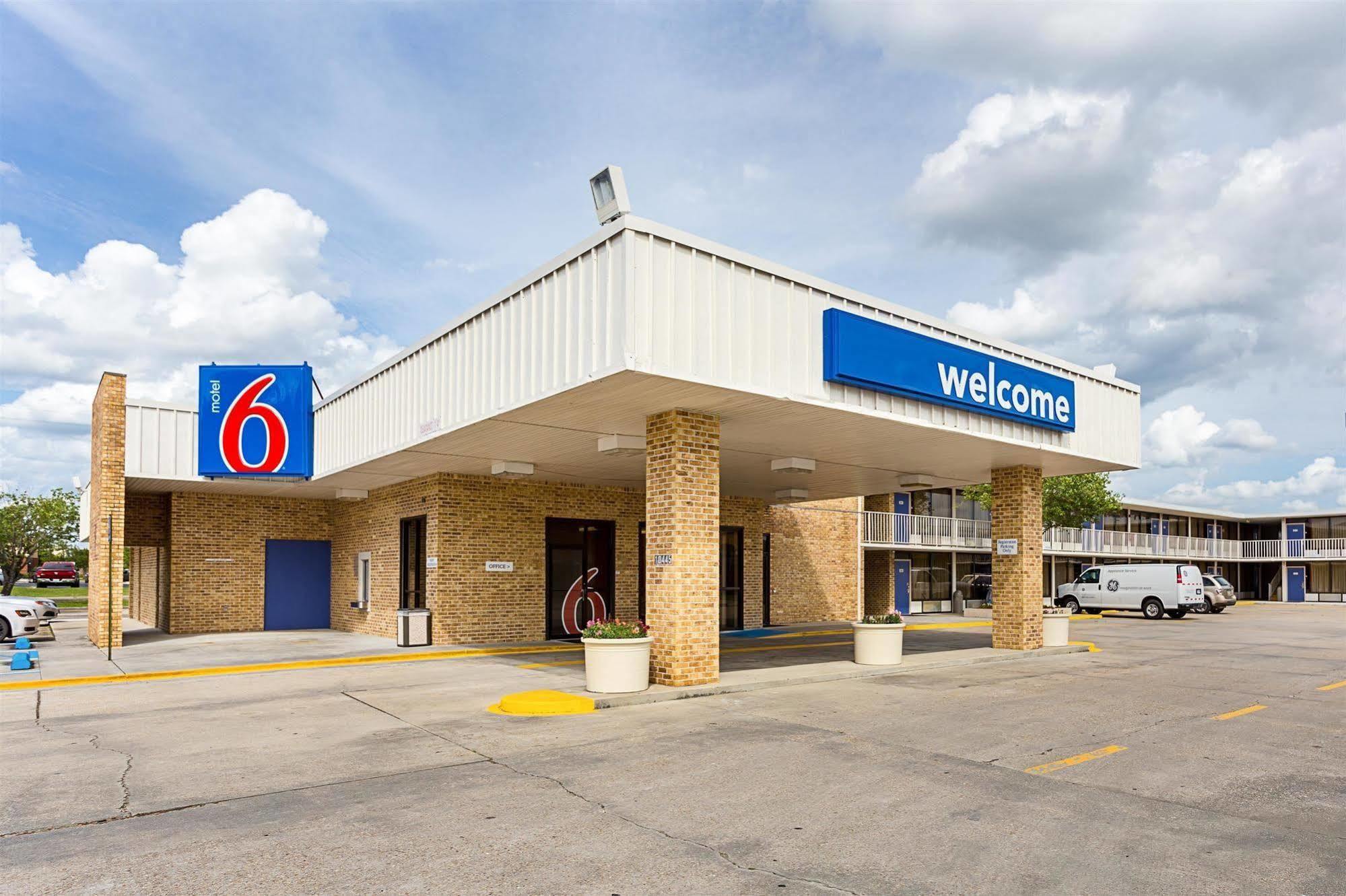 Motel 6 Baton Rouge Southeast Prairieville Exteriör bild