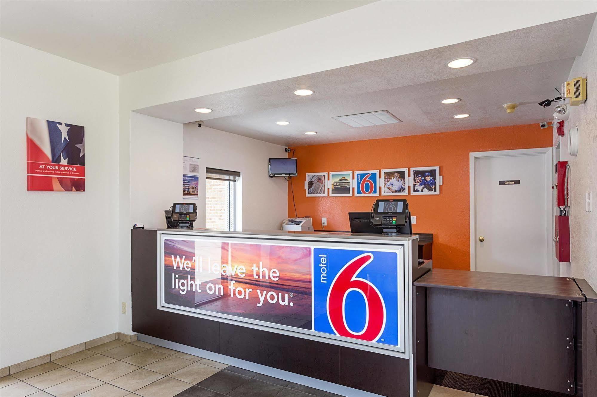 Motel 6 Baton Rouge Southeast Prairieville Exteriör bild