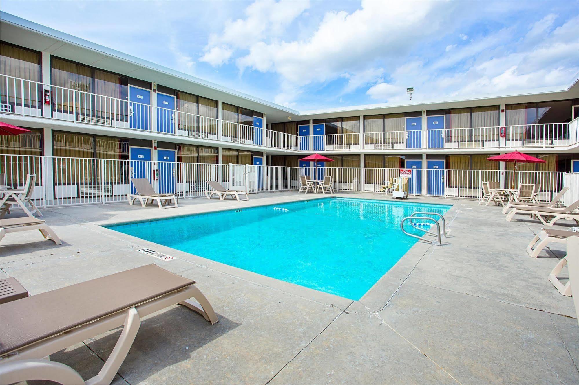 Motel 6 Baton Rouge Southeast Prairieville Exteriör bild