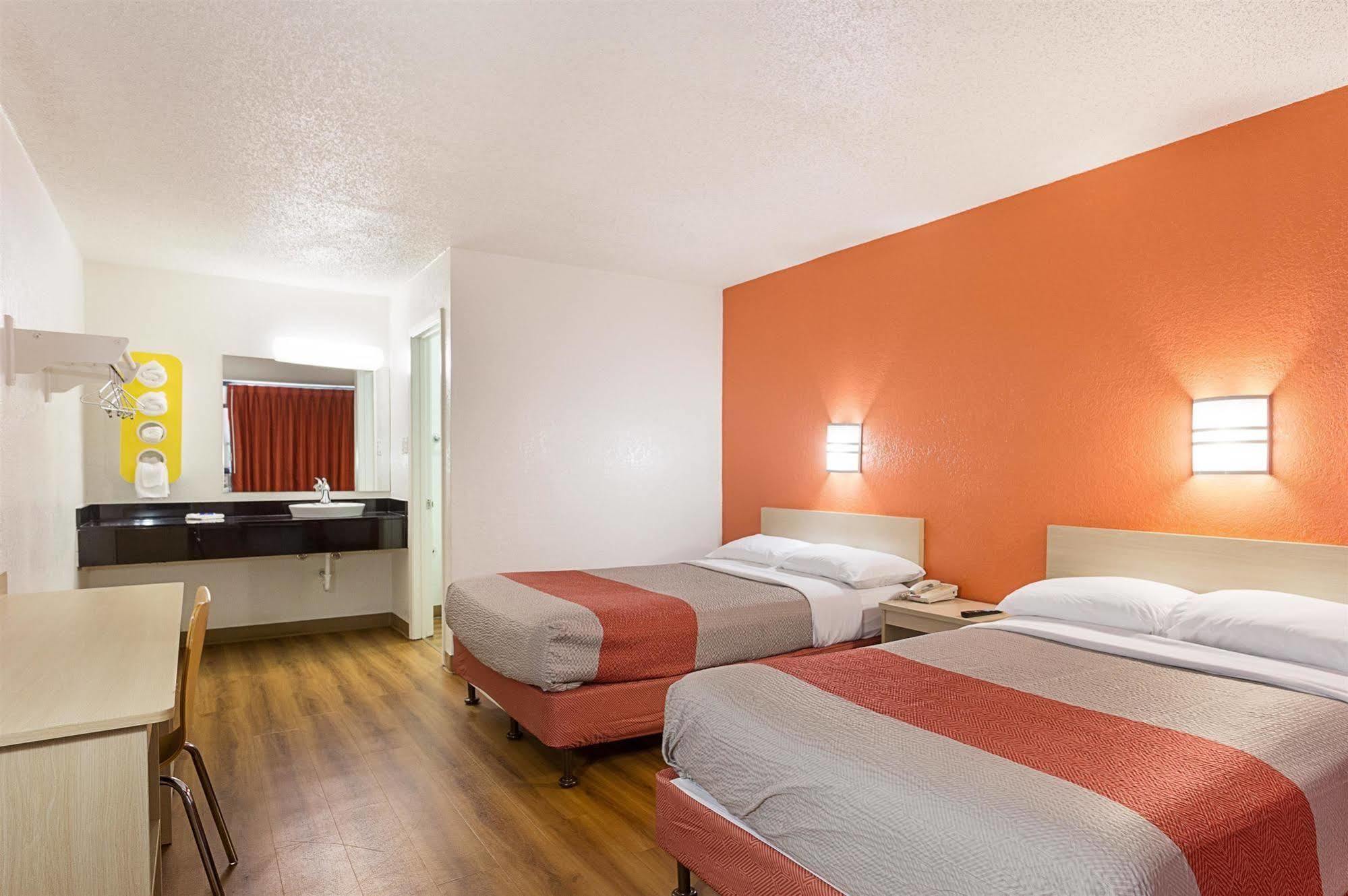 Motel 6 Baton Rouge Southeast Prairieville Exteriör bild